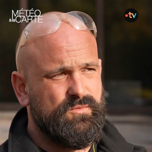 Le quotidien unique d’un tailleur de pierre ! Aujourd’hui nous allons parler des outils et de ceux qui les fabriquent. Olivier est taillandier ce qui signifie qu’il crée des instruments taillants utiles entre autres aux tailleurs de pierre. Les explications sont données par Sarah Piot. #Météoàlacarte #culture #histoire | Météo à la carte