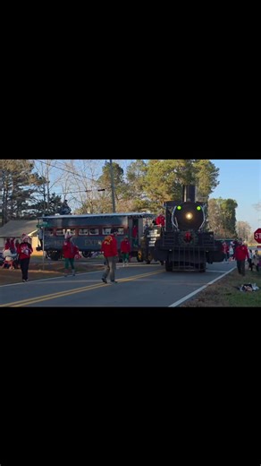One of the sweetest moments of the season was watching our residents light up as they rode through the Priceville Christmas Parade on a festive train! 🎄🚂 Thanks to the incredible generosity of the 3Sixty Jeep Club, our residents were able to be part of the holiday excitement—waving, smiling, and soaking in every joyful moment along the route. Experiences like this create lasting memories and remind us how special community support truly is. We are so grateful to the 3Sixty Jeep Club and everyo