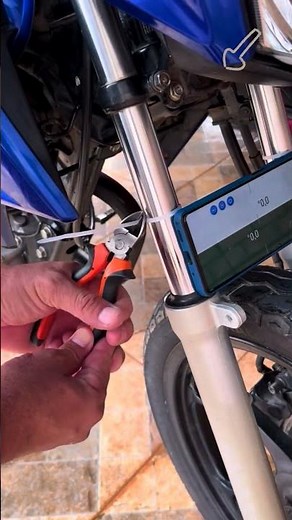 Super Easy! Motorcycle Front Wheel Alignment Using Mobile Phone | DIY Trick! Lifehacks Nice Lats tip