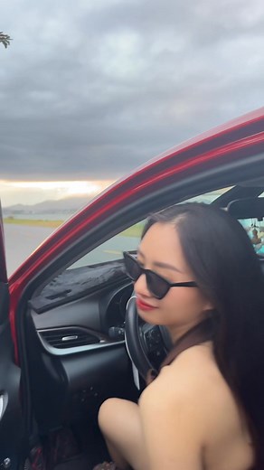 Lên xe đi cưng 😏 | Quỳnh Trâm