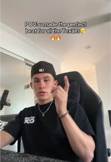 Discover 'Never Felt This Way' by Barragini