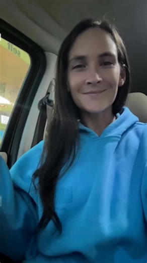 Dunkin’ Donuts has the nation’s java junkies going gaga after trialing a brand new iced “coffee bucket” that holds a whopping third of a gallon of java. | New York Post Trending Now