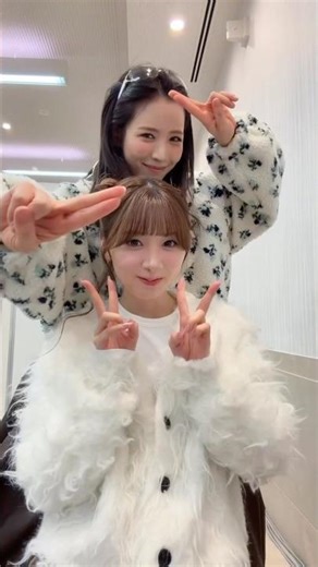 【可愛過ぎて滅！💜🩷】スタンドマイクMIIHI🩷と歌って踊るMAYA💜 #NiziU #MAYA #MIIHI