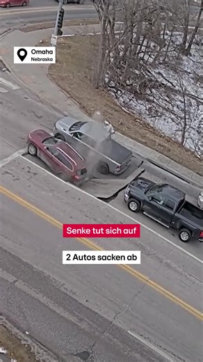 Dafür muss man schon sehr viel Pech haben: An der Ampel bricht unter 2 Autos auf einmal die Straße weg. ➡️ Mehr News gibt’s täglich bei RTL Aktuell – um 18:45 Uhr bei RTL oder jederzeit streamen auf RTL #Nebraska #Autos #Straße Redaktion;