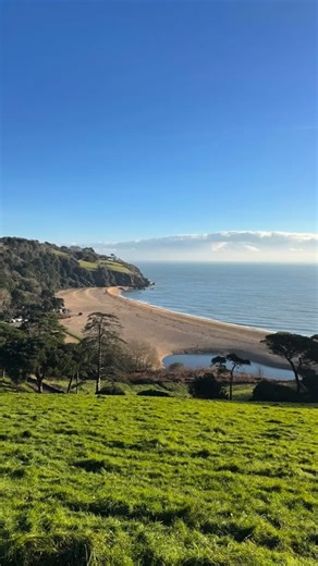 Last day of 2025 and what a beautiful day it was too, and the finale was stunning! The sea turned pink and the sky a beautiful ombré 💜💗💙🧡 Happy New Year to you all! 🎉 Thank you to everyone that has booked with us in the last year and visited our beautiful corner of the world! And if you haven’t yet you know where to find us! See you next year! #blackpoolsands #southwestcoastpath #devoncoastalcottages #southdevon #devoncoast | Devon Coastal Cottages