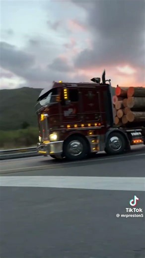 truck life trailer driver just make history take on the most dangerous roads in America 🇺🇸 just now