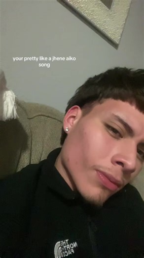 Kiss emoji scared emoji shy emoji. #jhenéaiko #musica #beauty