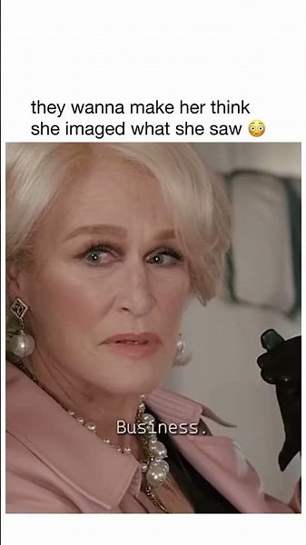 They wanna make her think she imaged what she saw 😳
