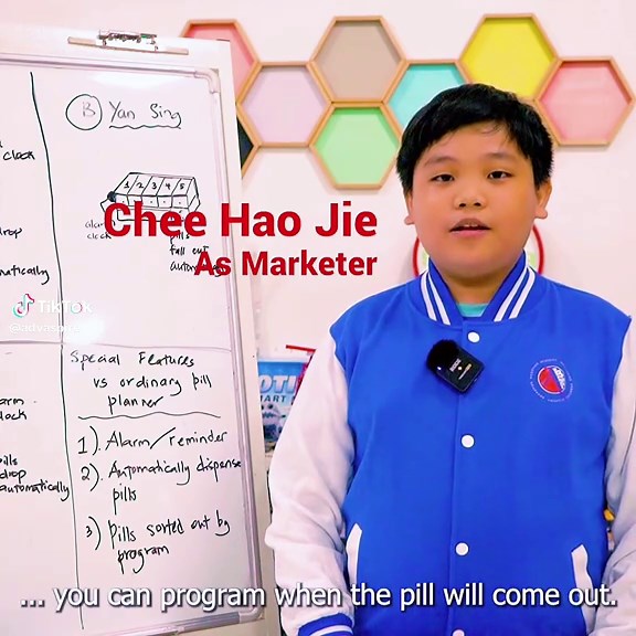 Robot Dispenser: Your Automatic Pill Planner for Health