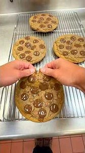 Making Michelin star chocolate chip cookies with @sable_boulangerie 🍪🤯