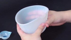 Large Silicone Resin Measuring Cups Tool Kit - Nicpro Reusable 600ml & 100ml Measure Cup, Silicone Stir Sticks Pipettes Finger Cots for Epoxy Resin Mixing, Molds, Jewelry Making, Waxing, Easy Clean