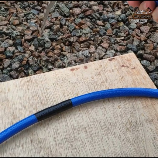 8.1K views · 27 reactions | A foolproof tip for old door hinges | You know those doors that no longer stand up because the hinges can't hold them anymore? See the solution now! #workshop #lifestyle #workshop #woodworkingprojects #woodworkingproject #woodworkingforbeginner #woodworkingtips #woodworking #willwood | WillWood Diy & Woodworking | Facebook