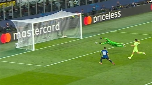 Inter captain punishes Barcelona