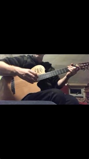 Fingerstyle blues in Open D tuning. | Roland Smith