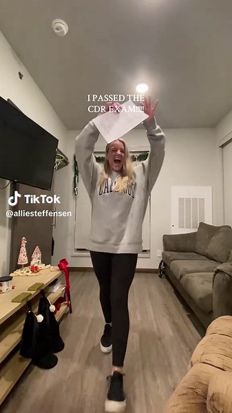 I Passed the CDR Exam: Journey to Becoming a Dietitian