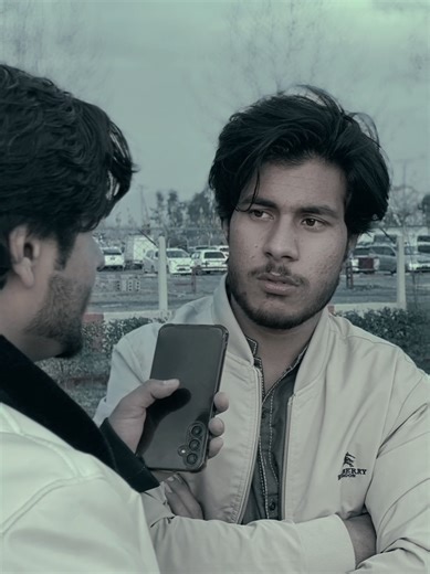 Ham Itna Garib hai ki shirt khareed le@stylish.boy😎 @Noor hayat 69 ​ hun #funnyreels #shoutout #daily #followforfollowback #funnyvideos​ ​ 😆​​ 🥳​​​ 🌏 ​ 📱 ​