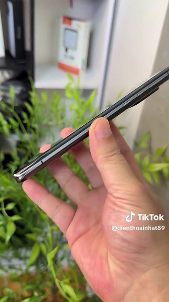 Sharp Aquos R6 Review: Unmatched Features and Performance