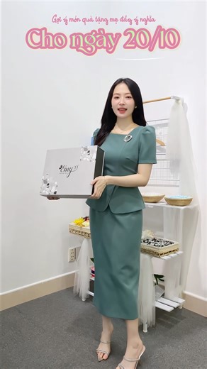 23K views · 121 reactions | Chọn quà cho mẹ không khó vì đã có Emy lo Ngày 20/10 này, hãy để Emy giúp nàng nói lời yêu theo cách thật tinh tế nhé | Váy Emy | Facebook