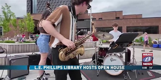 L.E. Phillips Library Hosts Open House