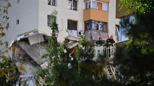 Situație incredibilă la blocul din Rahova. ISC a expertizat doar ultimele etaje, oamenii nu știu dacă va fi dărâmat tot blocul