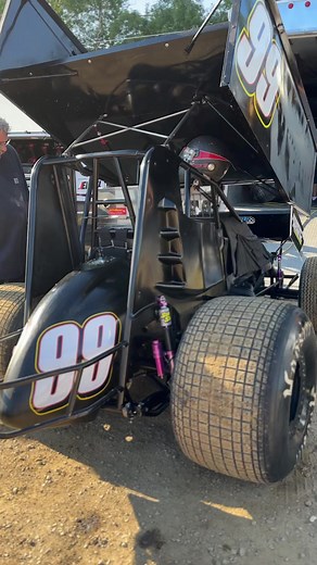 IN THE PITS: Dubuque Fairgrounds Sprint Invaders | DirtDobber