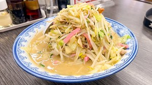 Japanese food - The cooking process of Champon Noodles in amazing! 📍 Ide Champon Odo, Fukuoka, Japan | Migrationology