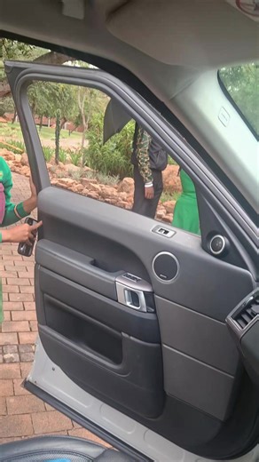 Tlatsi (@mmemacog5t8)’s video of penny takes baby to school