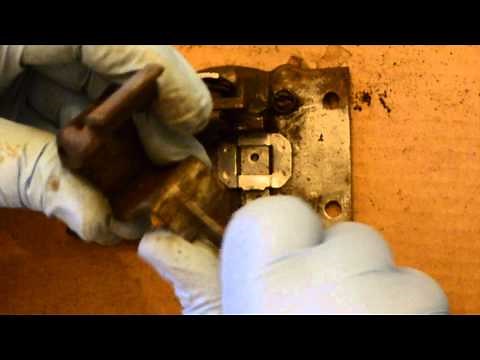 BRADS HOW TO: REBUILD 1930-31 MODEL A FORD DRIVERS SIDE DOOR LATCH