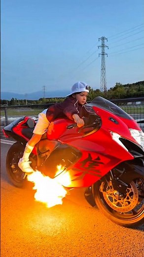 ¡SUZUKI HAYABUSA: LA LEYENDA DE LA VELOCIDAD SIGUE VIVA! 🏍🔥
