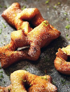 Ma recette des bugnes aux agrumes - Laurent Mariotte