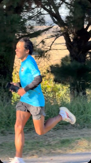 Leonardo Malgor on Instagram: "Hoy 1 de Mayo hubo “jineteada” en La LAGUNA 😂 para @leo.guerrerooo y @miguel.maza.503 21k (incluyo 6x2km con r.400m)💪🏿 Feliz Día para TODOS 🙋🏿‍♂️ #malgortrackandfield #díadeltrabajador #diadeltrabajo #marathon #training #longrun #runner #runners #run #nike #gu"