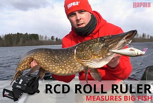 Mikko Seppänen demonstrates how to use the RCD Roll Ruler. An essential bit of kit to easily measure & photograph your catch. Check out the full RCD range www.rapala.fishing | Rapala