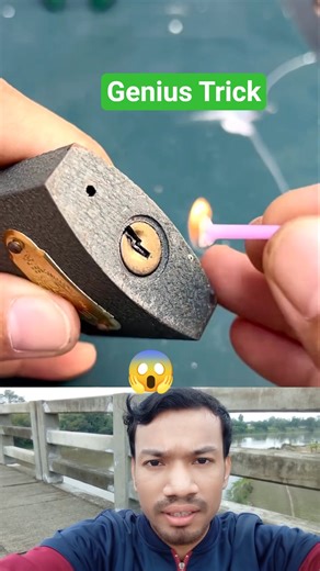 Genius Cotton Swab Hack to Remove Broken Key 🔑