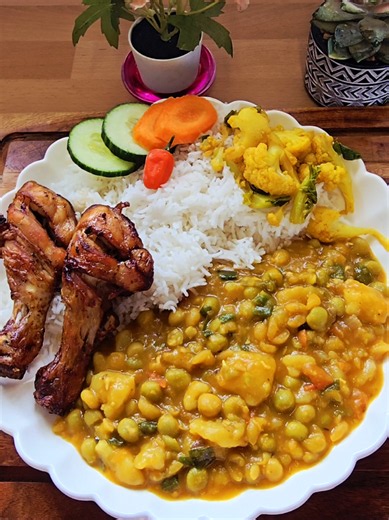 आलु केराउको तरकारी (Potato Peas Curry) — सजिलो र चाखिलो परम्परागत रेसिपी