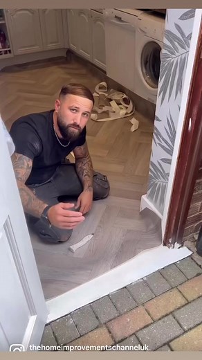 11M views · 10K reactions | HOW To Cut Vinyl Like A Pro #How #learning #vinyl #tips #homeimprovement #doityourself #diy #doityourself #howto #reelsviral | The Home Improvements Channel Uk | Facebook