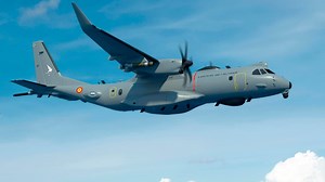 L'armée espagnole fait à nouveau ses emplettes chez Airbus: après une méga-commande de 100 hélicoptères, Madrid renouvelle sa flotte d'avions de transport avec 18 exemplaires de C295