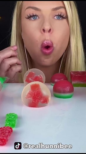 So much fun🍉🍉 #asmr #asmrsounds #hunnibeeasmr #satisfying #satisfyingvideo #eating #eatingasmr #trending #foryou #foryoupage #shorts #reels #viral #explorepage #hunnibee
