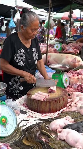 Everyday Life at a wild meet In Market #meatmarket #snake #food #eating #animalsmarket