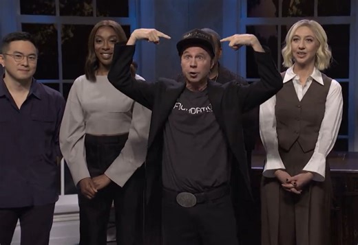Dana Carvey trades in his Joe Biden impression for Elon Musk on 'SNL'