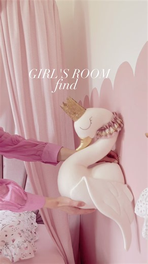 Dreamy Girls’ Room Wall Detail Ideas for a Cute Kids’ Space