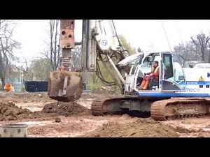 Soilmec SR-30 with bucket