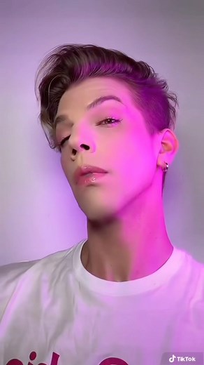 Dopo il latte make-up! Il Fior di fragola make-up! 🍓 Te la ricordi Jem ? 🌟 #makeup #barbiecore #jem | Luca Buttiglieri