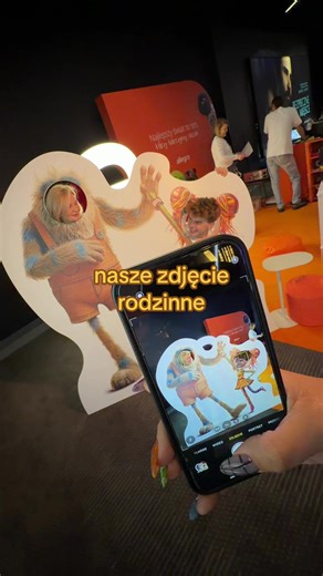 no i to się nazywa zdjęcie rodzinne! 😃 strefa Allegro w Multikinie będzie w jeszcze w Gdańsku (20-21.12), Poznaniu (13-14.12), Krakowie (27-28.12), w Warszawie (na Targówku 13-14 i w Złotych Tarasach 20-21 i 27-28.12)!!!!! #reklama @Multikino Polska @Allegro #allegropl #NajlepszyŚwiatToTenKtóryTworzymyRazem