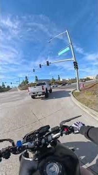 Por las calles de USA 🇺🇸 en mi #mt09 #yamaha #yamahamt09 #shorts #youtubeshorts #povride #bikelife