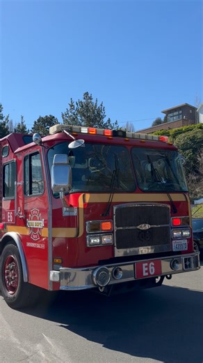 Seattle FD the best FD #lakewashingtoncarsandcoffee #shorts #firetruck