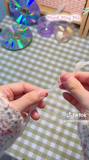 Hướng dẫn làm móc khóa con sứa dễ thương