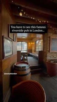 Famous riverside pub in London (details in description)