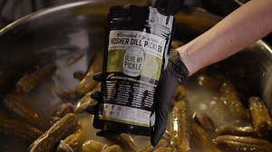 Some say a pickle is a pickle. Not us. We carefully select the freshest cucumbers from local farms to make the healthiest and tastiest pickles possible. That means just 1-2 days between harvest and fermentation in order to create this trending gut-healthy superfood. Our Pickle Promise 🥒 -Salt water brine -Locally sourced -Contains no vinegar or sugar -Raw & unpasteurized -Lab verified probiotic "The best pickle I've ever eaten!" - Olive My Pickle customer "My daughters can't wait until the pack
