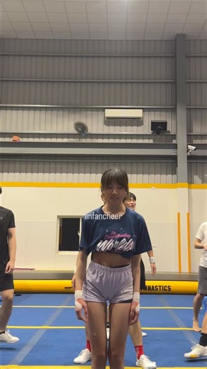 年度回顧火熱影片後手轉 ➡️ handtohand full back better one #reels #sports #Sport #challenge #StarsEverywhere | Fan Lin