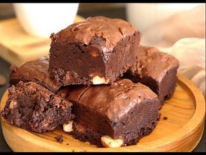 Step-by-Step Guide to Making the Perfect Classic Brownies - Easy and Delicious!